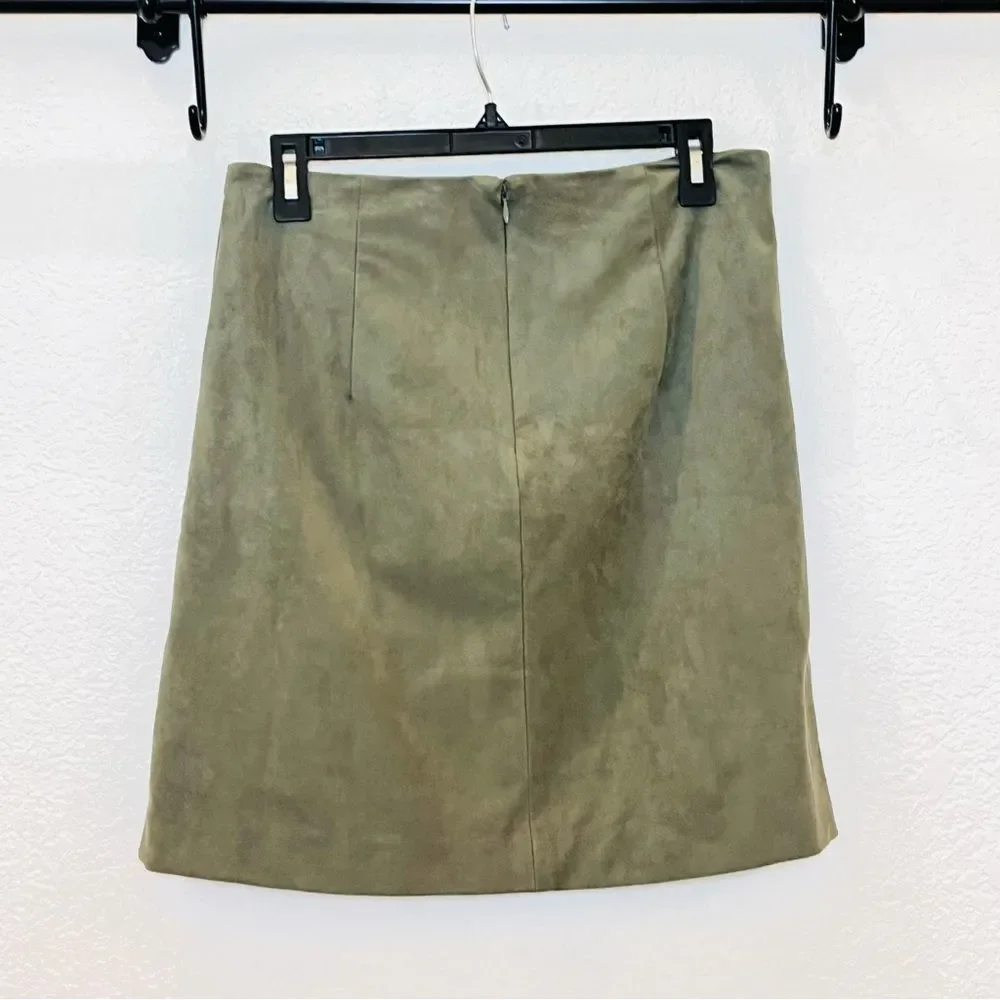 Anthropologie Roxanna Sueded Mini Skirt in Moss Green size 8
